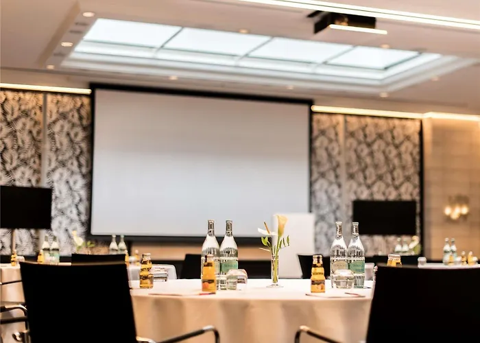 Hotel Sofitel Frankfurt Opera 5*